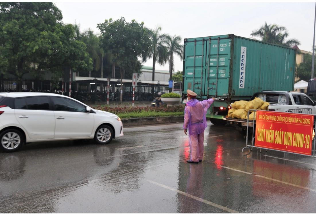 Tự hào màu áo Công an nhân dân giữa đại dịch COVID-19