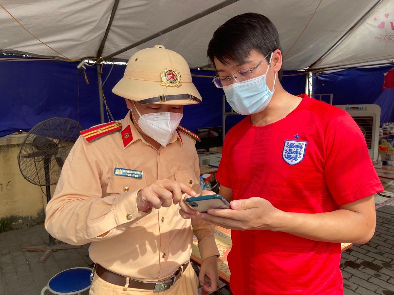 Hải Dương triển khai phần mềm quản lý di biến động của người ra, vào vùng dịch tại các chốt cấp tỉnh