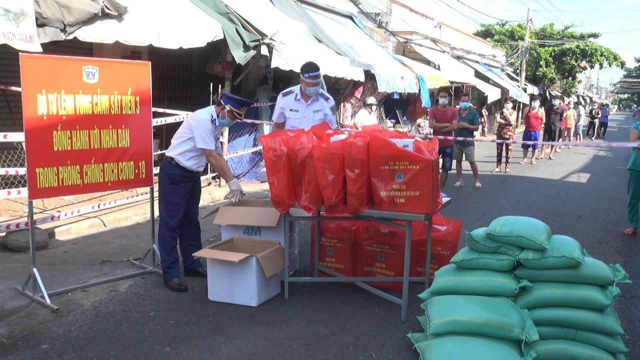 Bộ Tư lệnh Cảnh sát biển đẩy mạnh các hoạt động giúp đỡ nhân dân bị ảnh hưởng dịch COVID-19