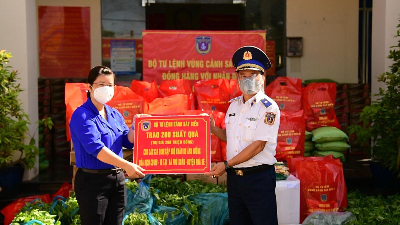 Bộ Tư lệnh Cảnh sát biển đẩy mạnh các hoạt động giúp đỡ nhân dân bị ảnh hưởng dịch COVID-19