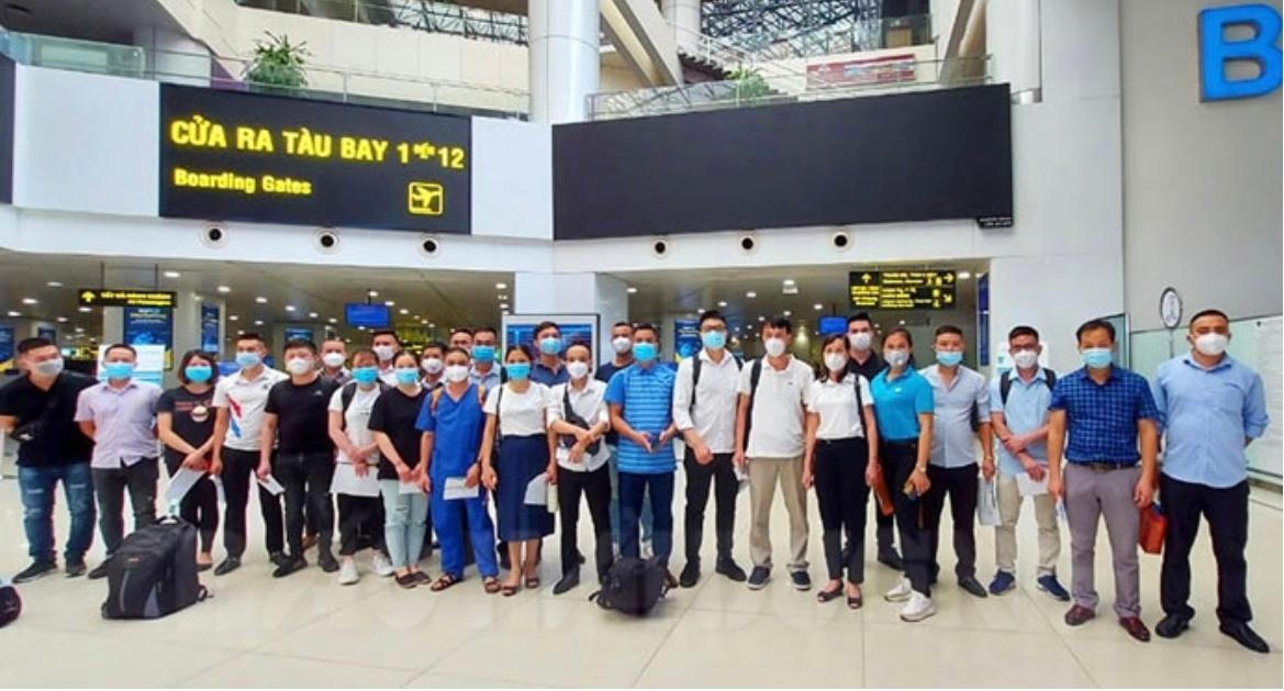 Hải Dương cử thêm 30 cán bộ y tế vào TP Hồ Chí Minh để dập dịch COVID -19