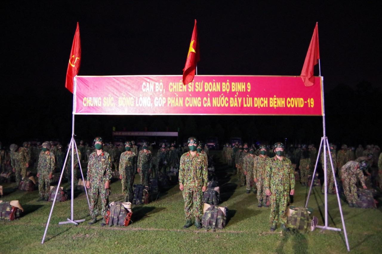Sư đoàn 9 xuất quân, tiến vào vùng tâm dịch hỗ trợ đẩy lùi dịch bệnh COVID-19