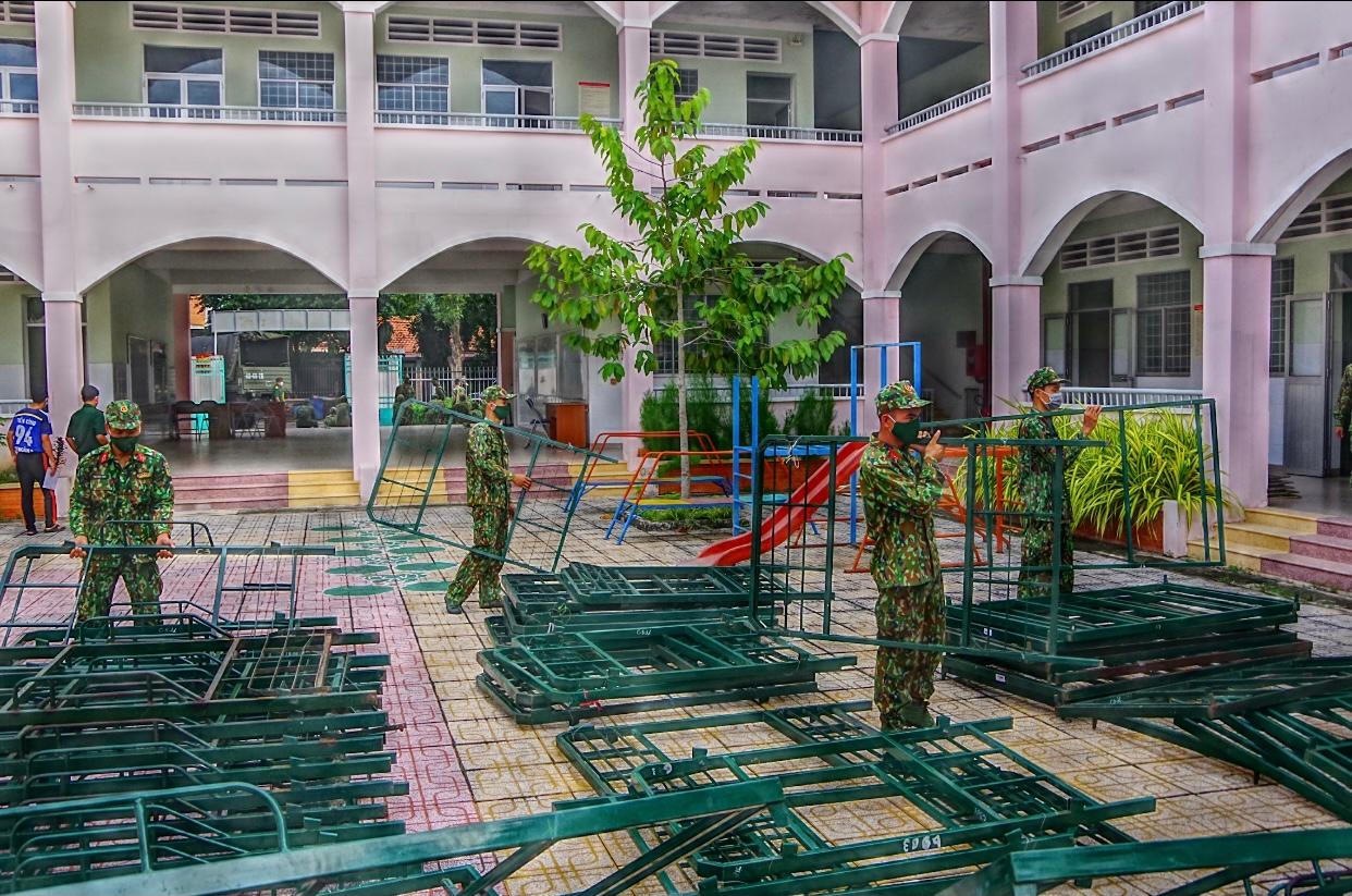 Sư đoàn 9 (Quân đoàn 4) vừa huấn luyện, vừa tham gia chống dịch COVID-19