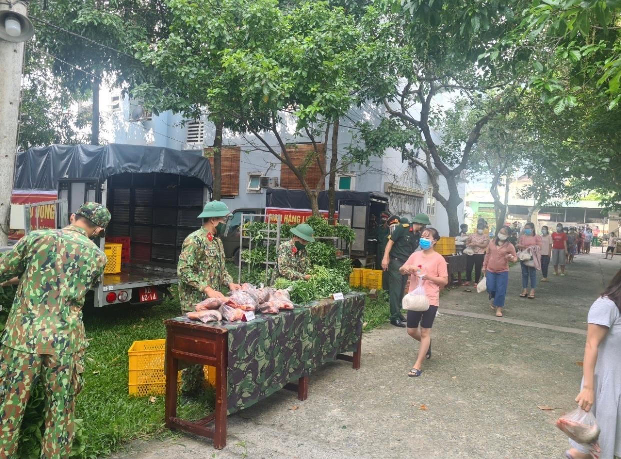 Sư đoàn 9 (Quân đoàn 4) vừa huấn luyện, vừa tham gia chống dịch COVID-19