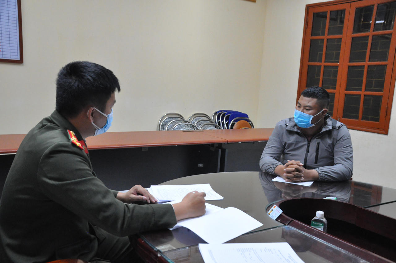 Thanh niên 20 tuổi tham gia đánh người gây náo loạn thôn quê ra đầu thú 