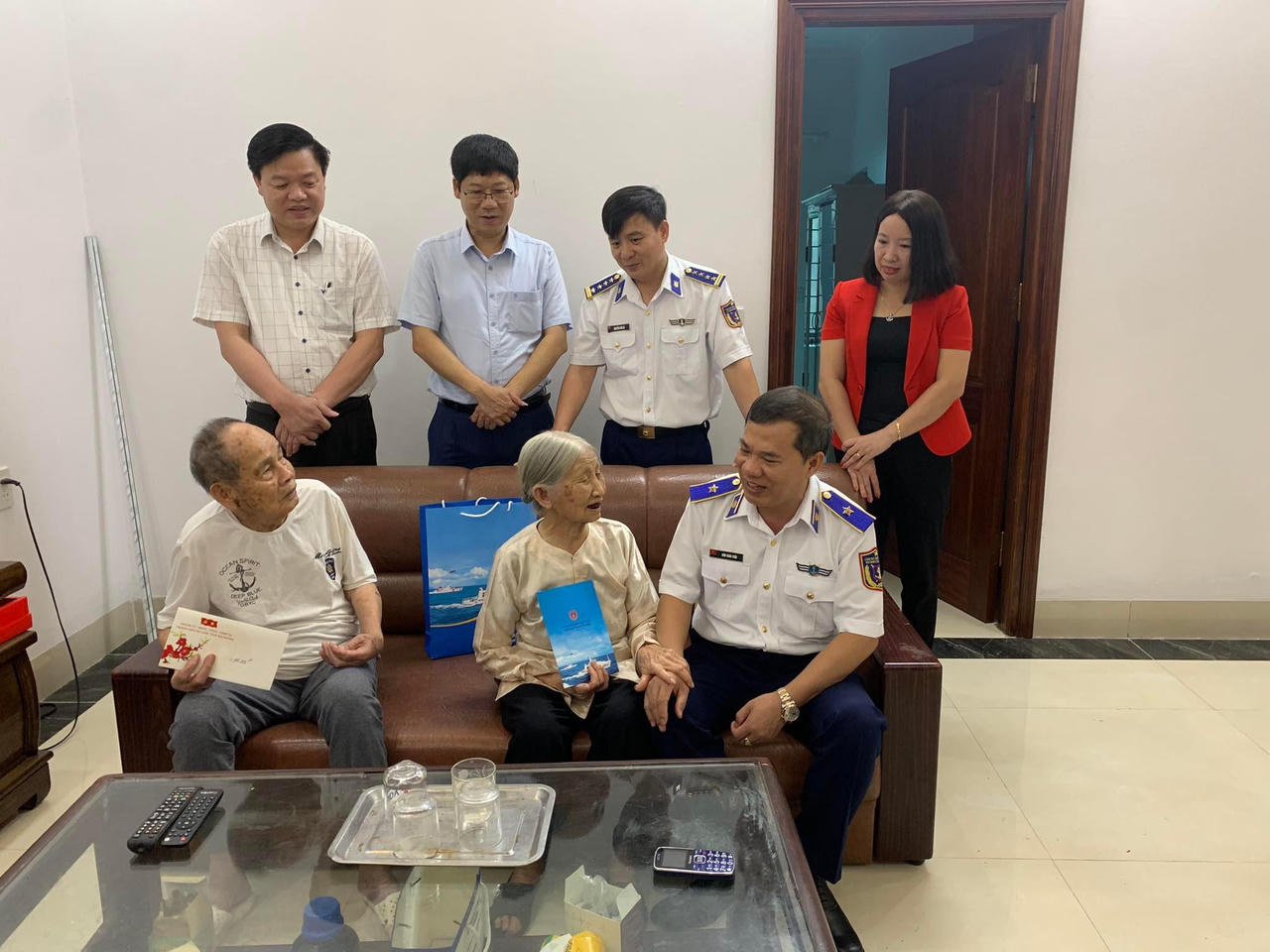 Cảnh sát biển phổ biến pháp luật, tuyên truyền về biển đảo thông qua Cuộc thi 'Em yêu biển đảo quê hương'