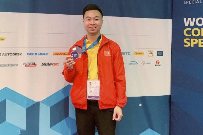 2 sinh viên Trường Đại học Công nghiệp Hà Nội giành Huy chương Bạc thi Kỹ năng nghề thế giới