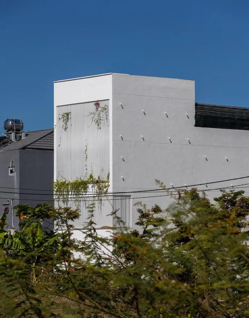 Nhà Đà Nẵng như sàn catwalk đẹp lộng lẫy trên báo ngoại