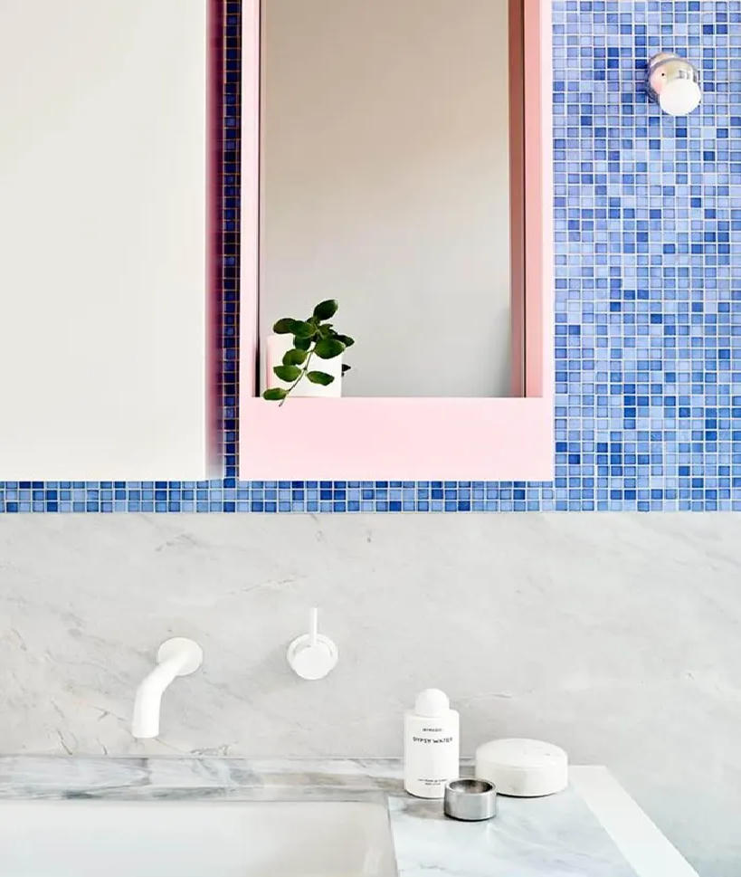 Học lỏm mẹo hay từ chuyên gia để tối ưu không gian bên trong phòng tắm nhỏ