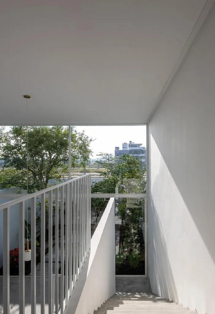 Nhà Đà Nẵng như sàn catwalk đẹp lộng lẫy trên báo ngoại