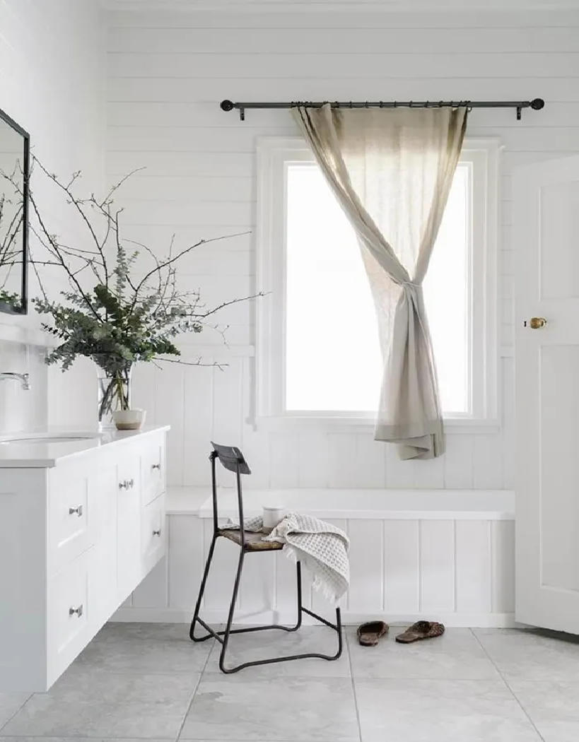 Học lỏm mẹo hay từ chuyên gia để tối ưu không gian bên trong phòng tắm nhỏ