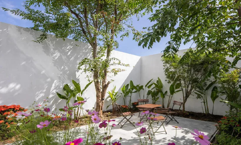 Nhà Đà Nẵng như sàn catwalk đẹp lộng lẫy trên báo ngoại