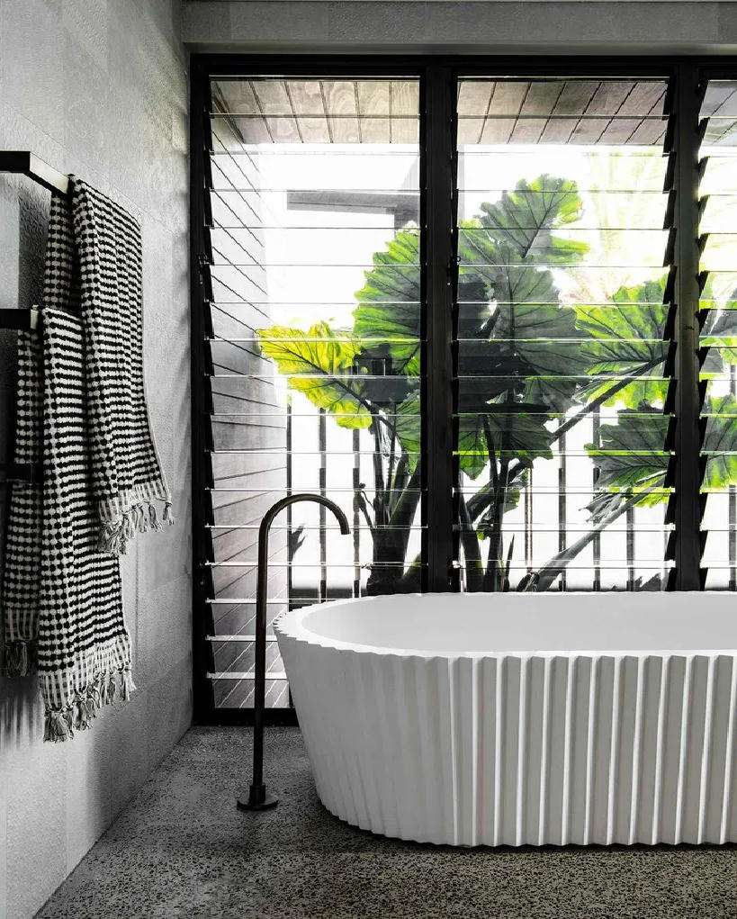 Học lỏm mẹo hay từ chuyên gia để tối ưu không gian bên trong phòng tắm nhỏ