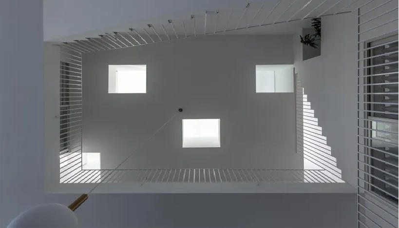 Nhà Đà Nẵng như sàn catwalk đẹp lộng lẫy trên báo ngoại