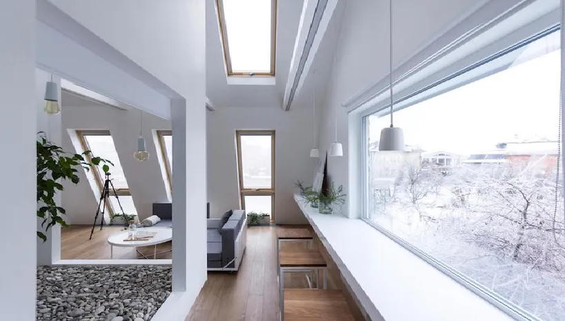 Ngôi nhà chỉ 48m2 nhưng có khoảng xanh bắt mắt với phòng khách 'treo lơ lửng'