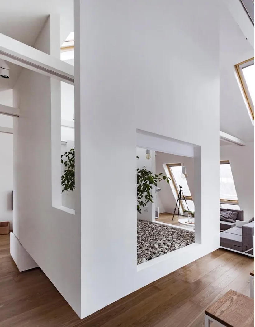 Ngôi nhà chỉ 48m2 nhưng có khoảng xanh bắt mắt với phòng khách 'treo lơ lửng'