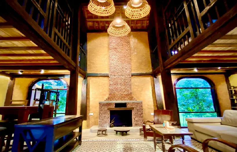 Ngôi nhà nhỏ ở Phú Thọ nằm giữa cánh đồng bao la, gây thích thú với thiết kế theo phong cách xưa