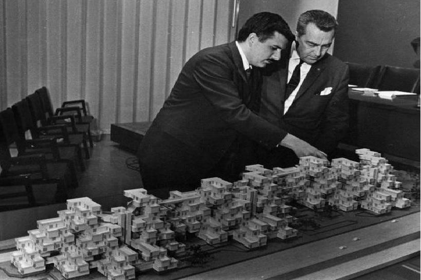 Ngôi nhà 'kỳ dị' nhất thế giới với 354 khối lập phương bằng bê tông giống nhau ghép lại