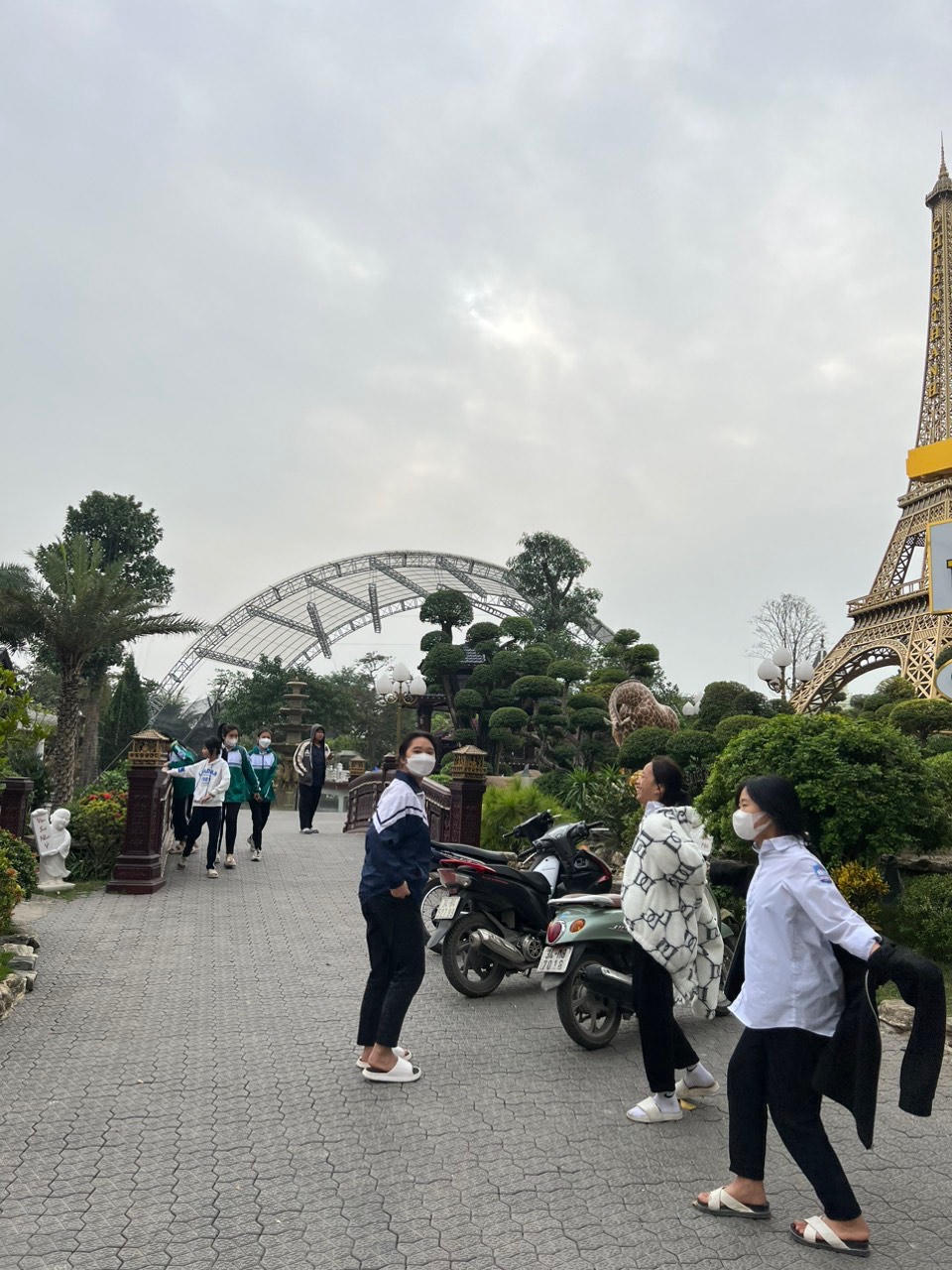 “Công viên cộng đồng” miễn phí tuyệt đẹp ở thôn quê thu hút hàng trăm người đến vui chơi mỗi ngày