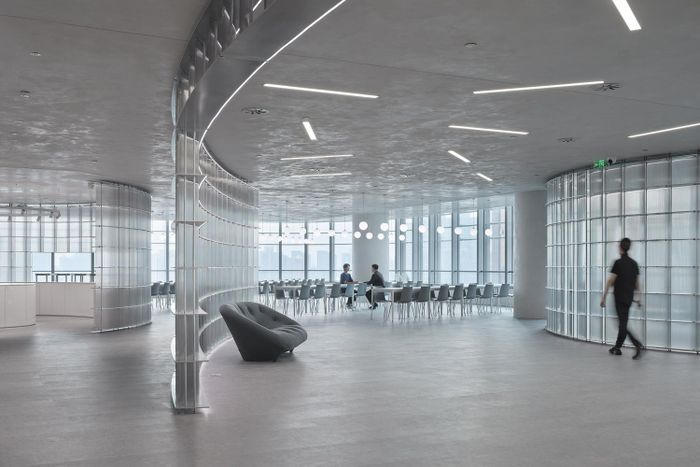 Đường cong và ánh sáng tạo nên không gian văn phòng ở Thượng Hải