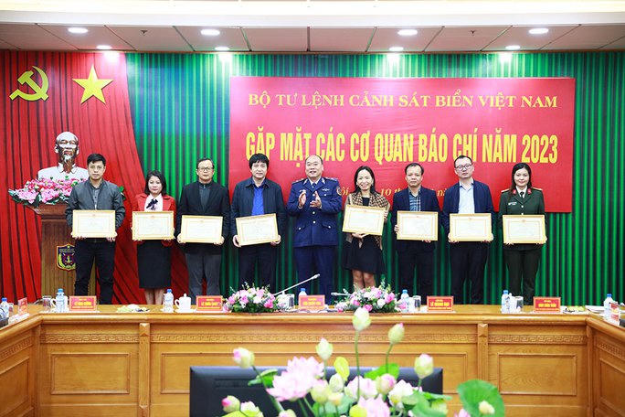 Cảnh sát biển Việt Nam nỗ lực phối hợp tuyên truyền bảo vệ chủ quyền biển, đảo của Tổ quốc