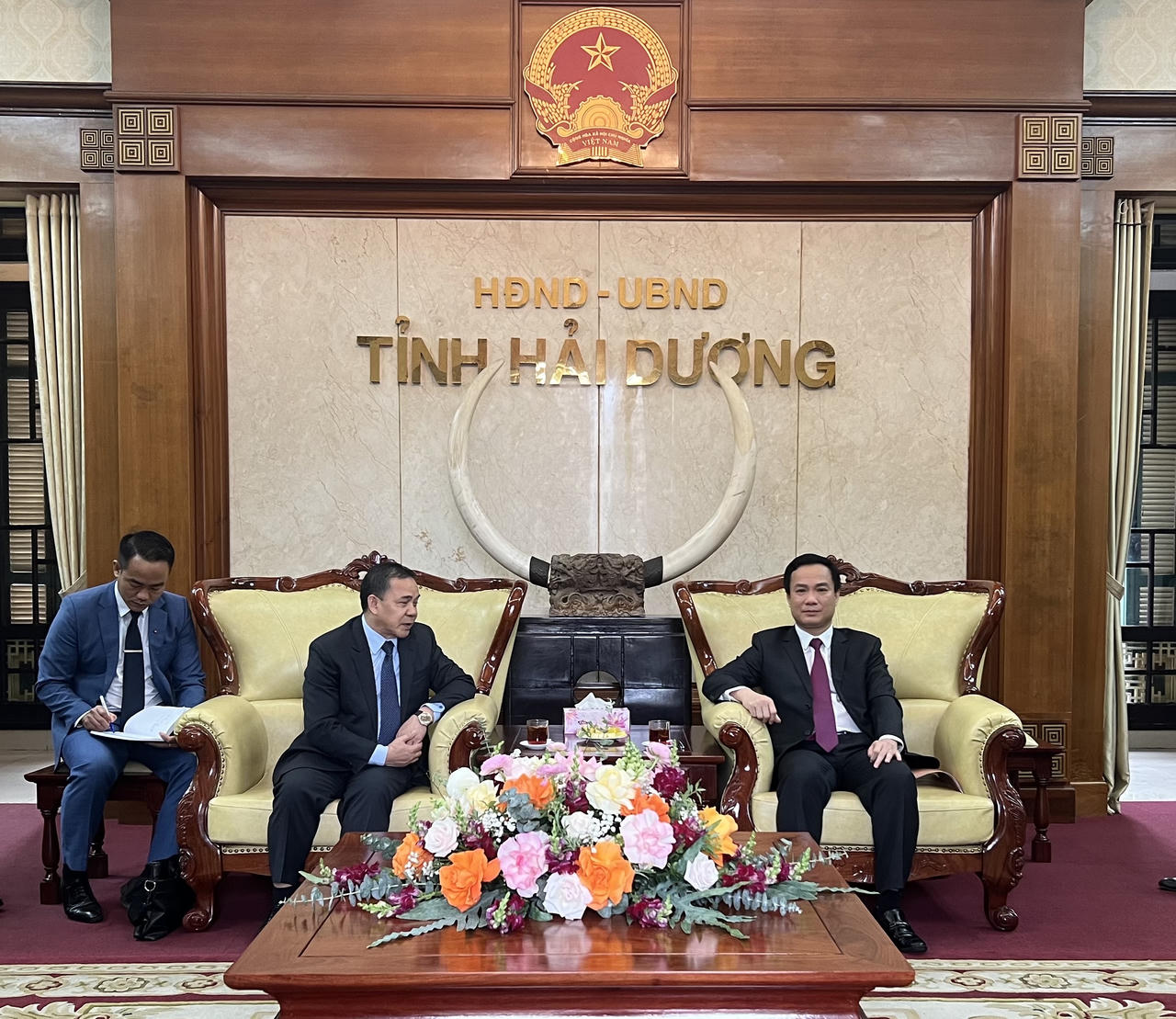 Chủ tịch UBND tỉnh Hải Dương tiếp, làm việc với Đại sứ Lào tại Việt Nam