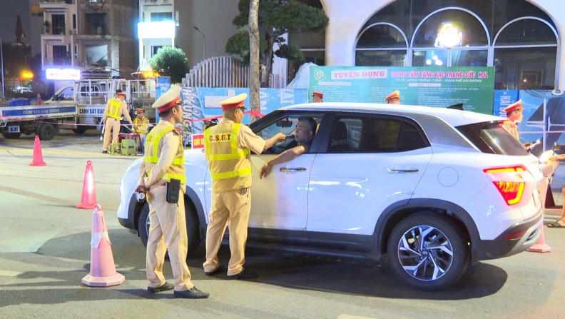 Hải Dương: Không chấp hành yêu cầu kiểm tra về nồng độ cồn, người đàn ông bị xử phạt 35 triệu đồng