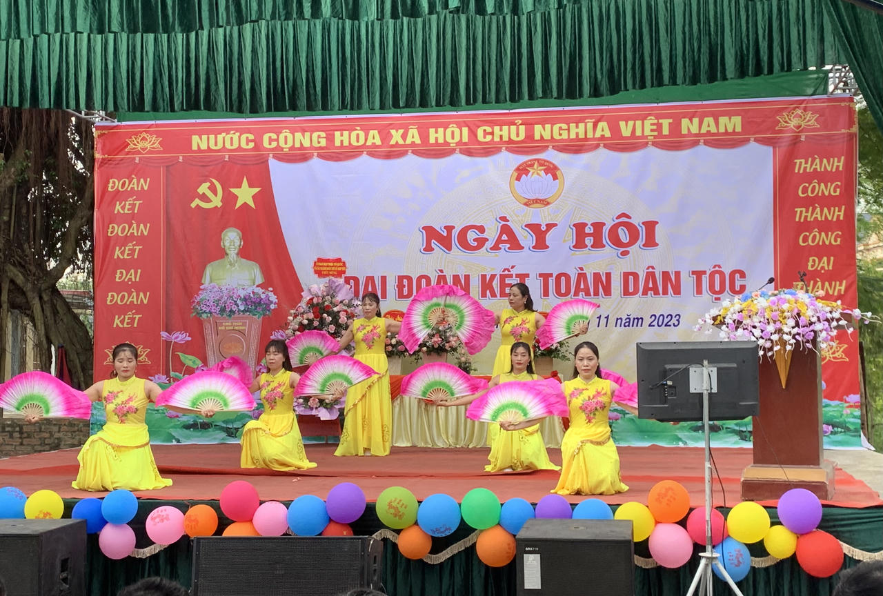 Xã Hợp Tiến sôi nổi Ngày hội Đại đoàn kết: Toàn dân đoàn kết xây dựng nông thôn mới, đô thị văn minh