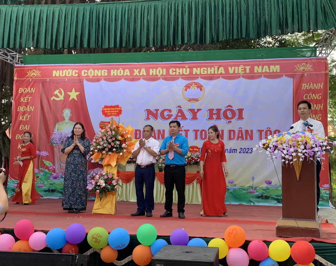 Xã Hợp Tiến sôi nổi Ngày hội Đại đoàn kết: Toàn dân đoàn kết xây dựng nông thôn mới, đô thị văn minh