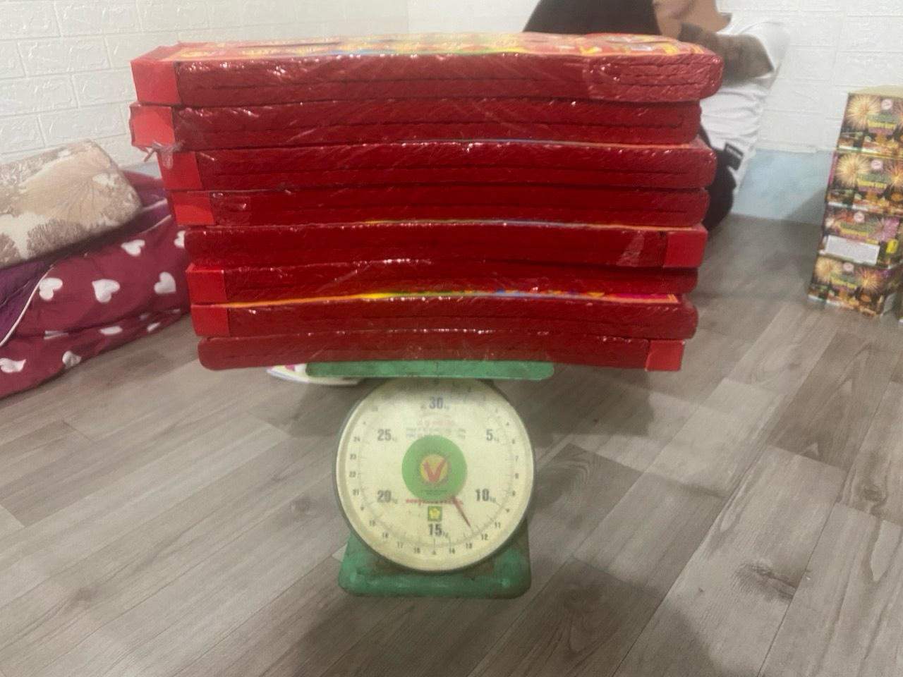 Hải Dương: Bắt giữ vụ mua bán, tàng trữ trái phép pháo nổ và cả chất ma túy