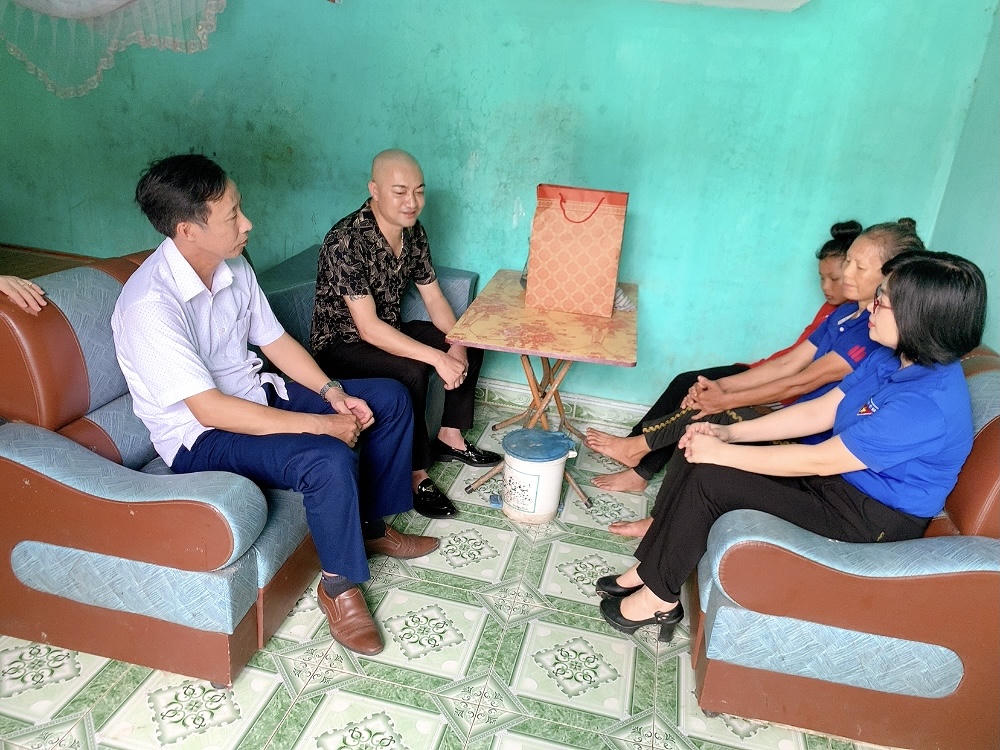 Nam Sách (Hải Dương) trao tặng nhiều phần quà ý nghĩa trong Tháng hành động vì trẻ em 