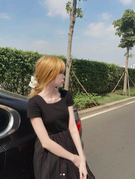  Thiều Bảo Trâm đăng ảnh buồn bã cuối năm. (Ảnh: IG)