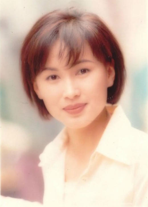 Trần Tú Văn là nữ ngôi sao được bao người yêu mến trên màn ảnh. Trần Tú Văn là nữ ngôi sao được bao người yêu mến trên màn ảnh.