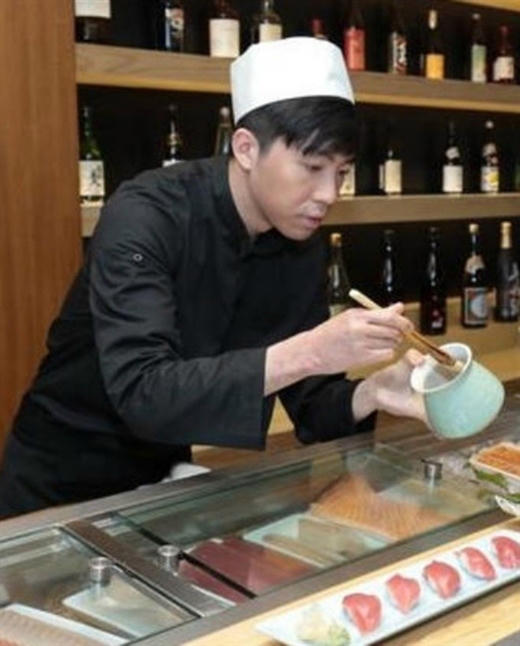 không chỉ lấy đi gương mặt điển trai mà còn là sự nghiệp, tương lai của Du Hạo Minh. không chỉ lấy đi gương mặt điển trai mà còn là sự nghiệp, tương lai của Du Hạo Minh.