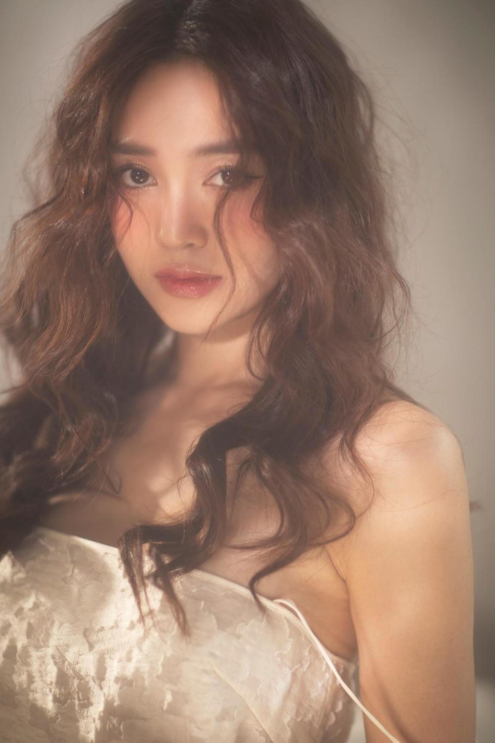 Ninh Dương Lan Ngọc xuất hiện trên tạp chí tại Đức?