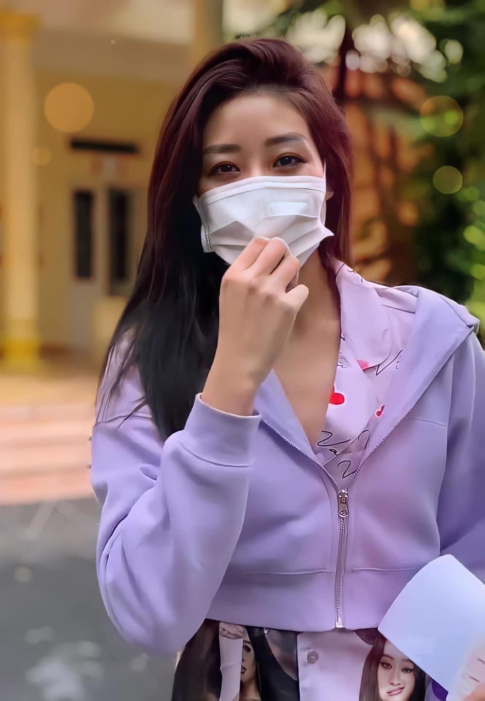 Ca sĩ Mỹ Lệ ủng hộ nửa tỷ mua vaccine; NS Duy Phương kêu gọi khán giả chuyển tiền hỗ trợ mình