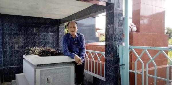 Ca sĩ Mỹ Lệ ủng hộ nửa tỷ mua vaccine; NS Duy Phương kêu gọi khán giả chuyển tiền hỗ trợ mình