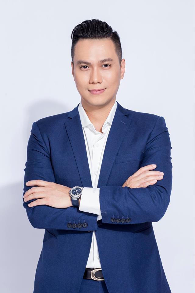 DV Việt Anh tiết lộ đang gặp khó khăn trước tình hình dịch bệnh; Hồ Ngọc Hà khoe ảnh cưới, nói lời mặn nồng sau 4 năm bên Kim Lý