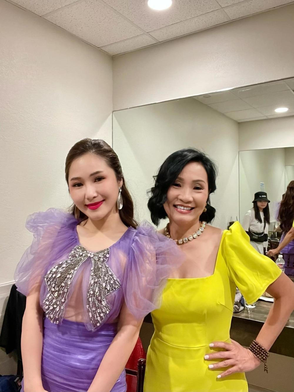 Chi Pu đi khắp TP HCM phát quà cho người nghèo; Hoà Minzy ủng hộ 100 triệu mua vaccine phòng COVID - 19; Sơn Tùng MTP mừng sinh nhật độc - lạ