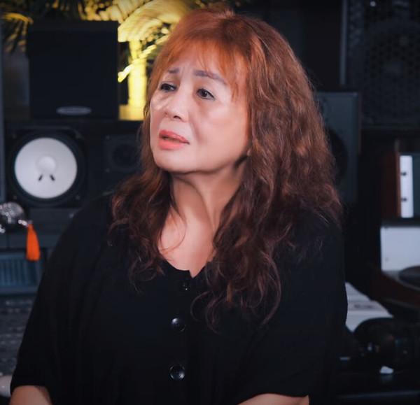 Sau loạt ồn ào, em gái Kim Ngân tìm gặp trực tiếp Thúy Nga; Hòa Minzy lần đầu 'khoe' ảnh gia đình 3 thành viên