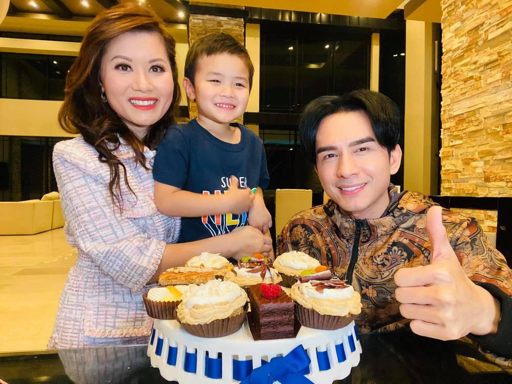 Dàn sao Việt gửi tặng tuyến đầu chống dịch 7.000 chai nước rửa tay; Đan Trường không tranh chấp tài sản sau khi ly hôn vợ doanh nhân