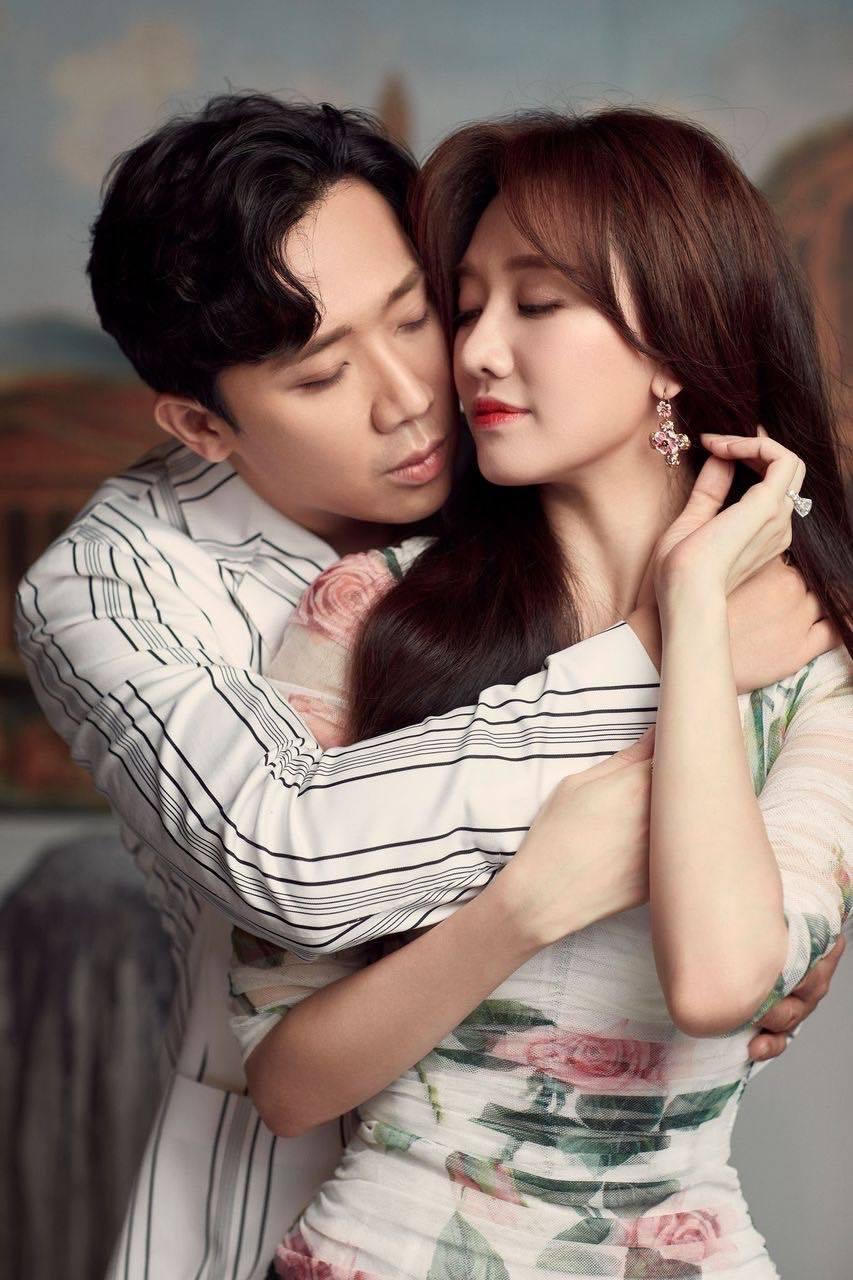 Vợ chồng Công Vinh mở gian hàng rau 0 đồng; Ngọc Trinh chi nửa tỷ đồng tặng máy ép tim cho bệnh viện