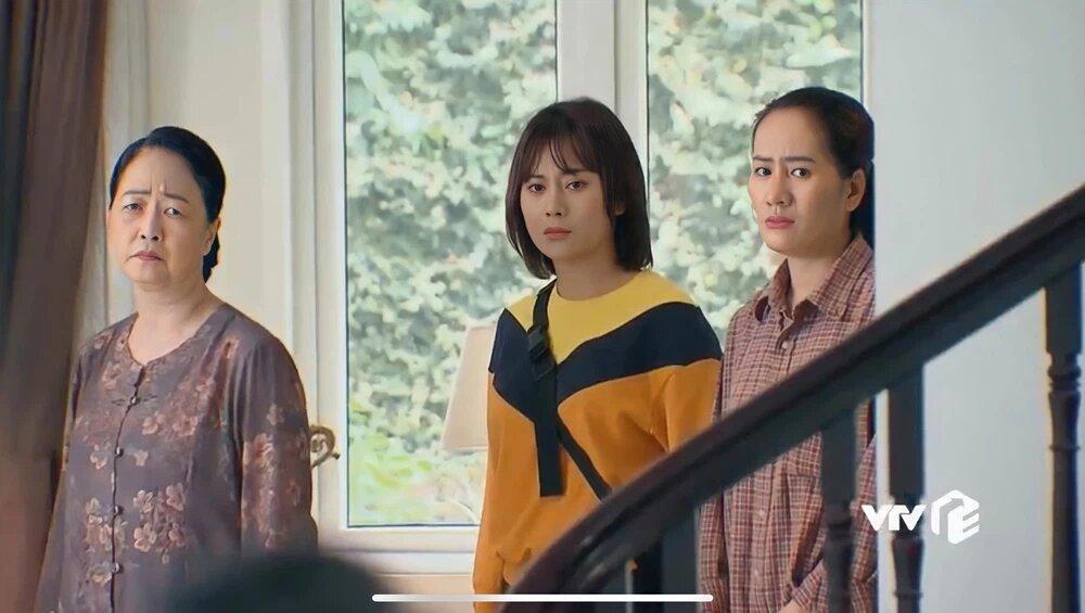 Công Vinh bức xúc khi bị nói 'nhận vơ' quà người Hà Tĩnh gửi tặng; diễn viên Hương Vị Tình Thân lấy hết quần áo của bố để đóng osin