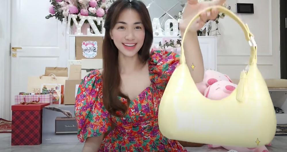 Hòa Minzy tiết lộ tình trạng của Hương Giang ở thời điểm hiện tại;Lê Dương Bảo Lâm đáp trả khi bị trách vì cho con ngồi lên đồ ăn chụp hình