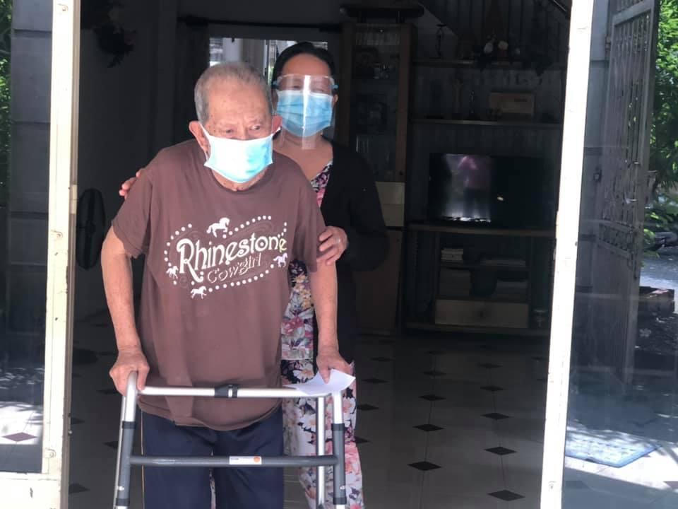 Mối quan hệ hiện tại của Chí Nhân và Thu Quỳnh hậu ồn ào đấu tố ly hôn; NS Mạc Can về quê nhà chống dịch, ăn cơm nguội cả tháng