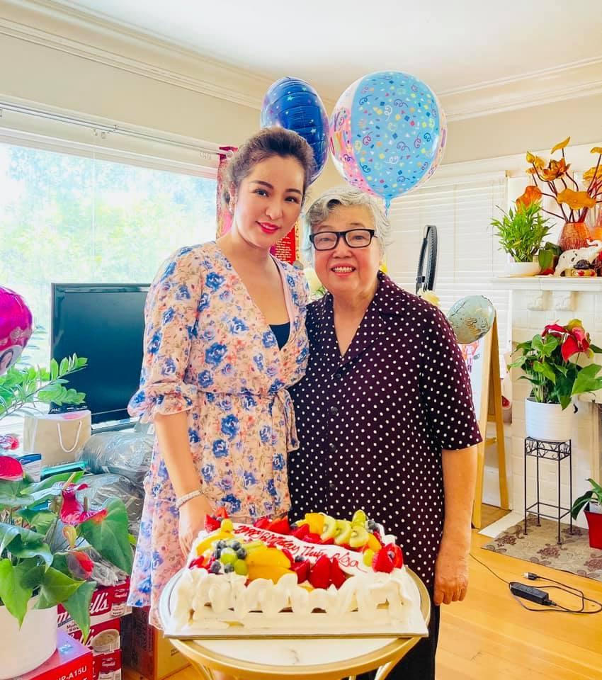 Thúy Nga gửi 200 triệu đồng về nước hỗ trợ người dân; con gái Cường Đô La - Đàm Thu Trang làm từ thiện khi mới 1 tuổi