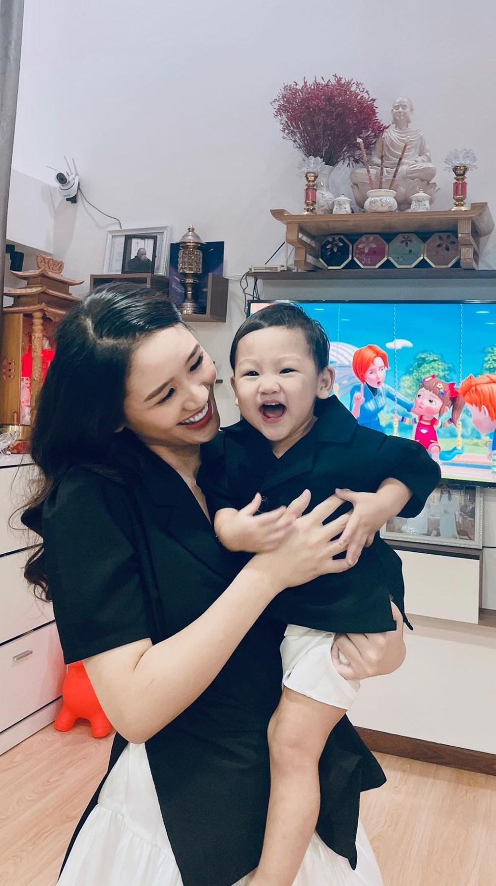 Quốc Cơ - Quốc Nghiệp được xét tặng danh hiệu Nghệ sĩ Nhân dân; Trấn Thành hiện tại không muốn sinh con