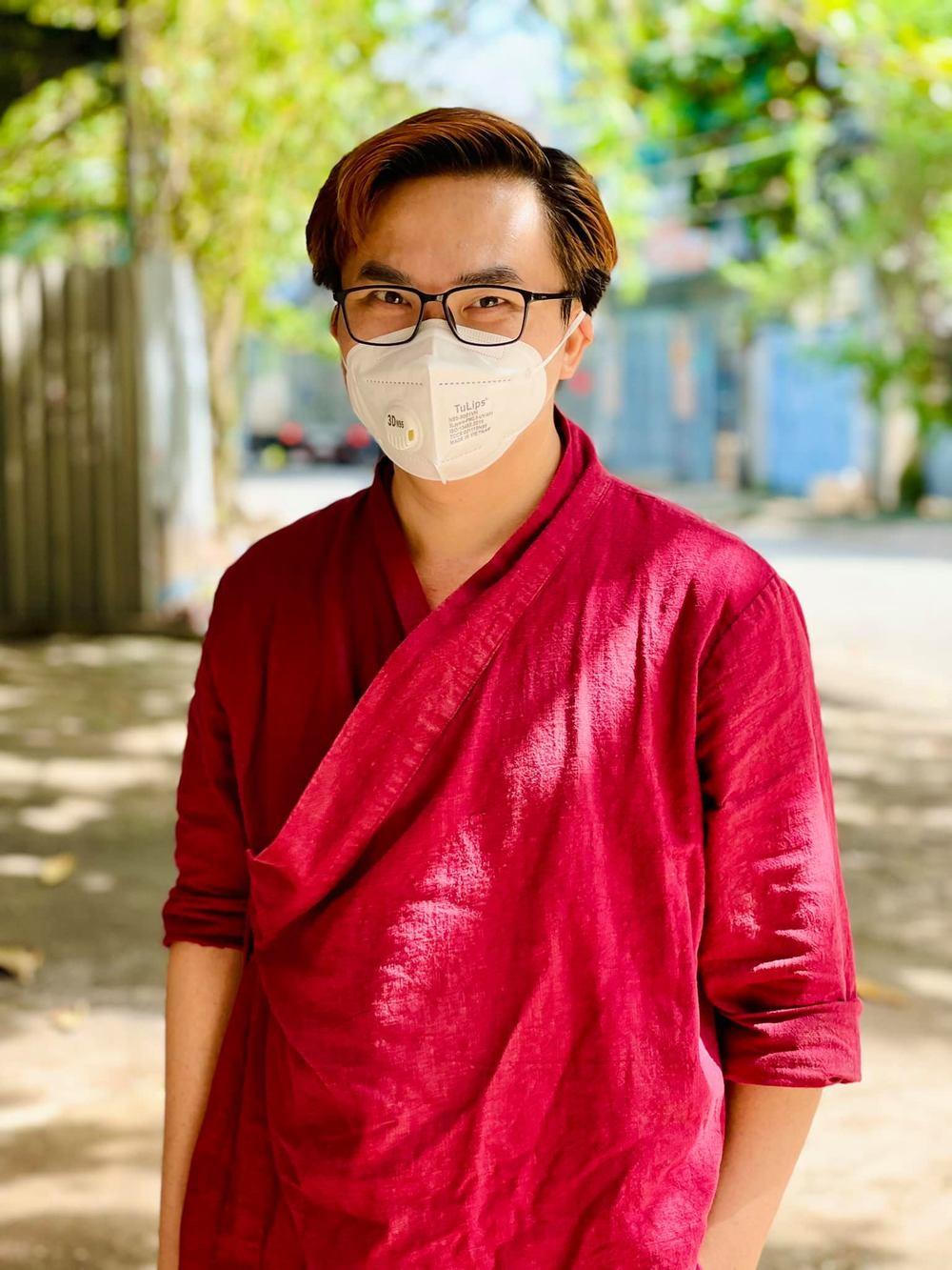 Hương Giang chi 900 triệu mua thiết bị y tế ủng hộ chống dịch; MC Đại Nghĩa 'dở khóc dở cười' vì từng bị nhầm là lừa đảo