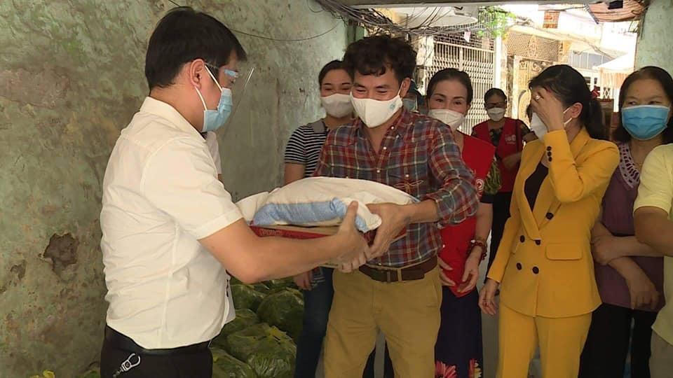 Diễn viên Anh Đức lên kế hoạch kết hôn; Lê Âu Ngân Anh khoe được thăng chức cao ở tuổi 26