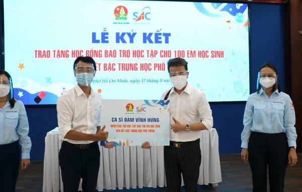 Đàm Vĩnh Hưng nhận bảo trợ cho 100 học sinh mất cha mẹ vì COVID-19; xót xahình ảnh Kim Ngân ngủ vật vờ ngoài đường